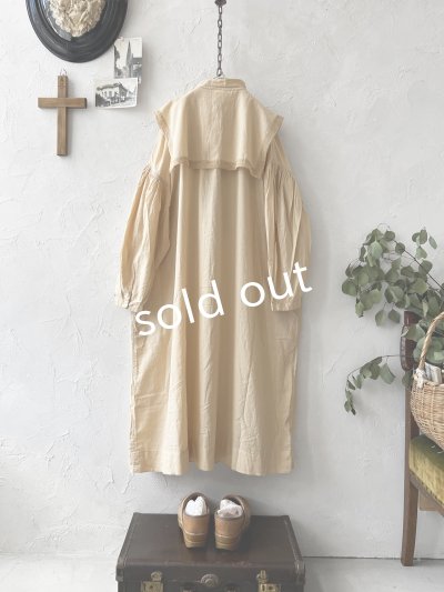 画像9: SO／ティペット付きギャザーワンピース・アプリコットベージュ