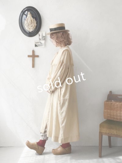 画像10: SO／ティペット付きギャザーワンピース・アプリコットベージュ