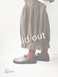 Diu／本革ベルトシューズ・ブラック