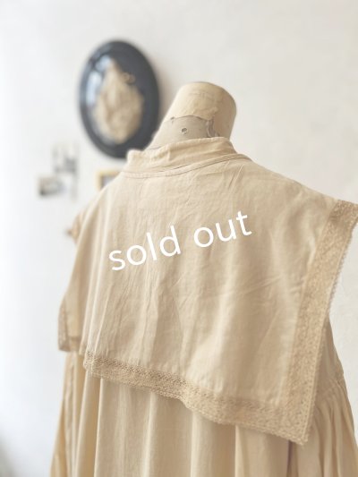 画像4: SO／ティペット付きギャザーワンピース・アプリコットベージュ