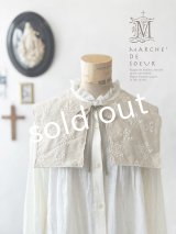 MARCHE' DE SOEUR／タッセルティペット・生成り刺繍