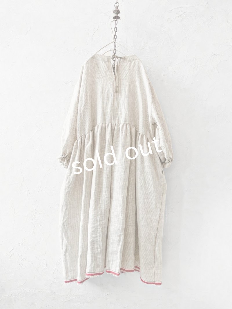画像9: MARCHE' DE SOEUR／ギャザーワンピース・赤耳ミリチェック (9)