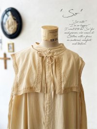 SO／ティペット付きギャザーワンピース・アプリコットベージュ