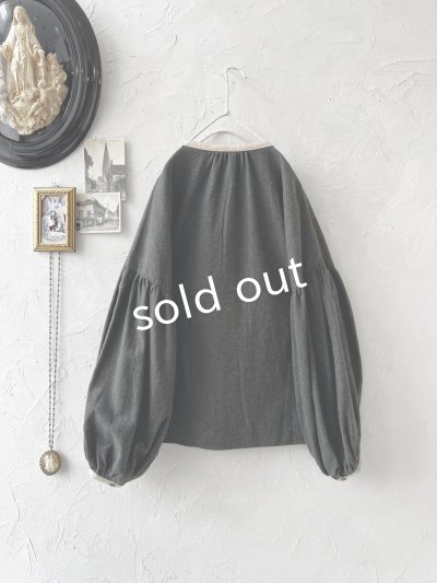 画像6: ubasoku/バイカラー起毛パフ袖ブラウス・チャコール