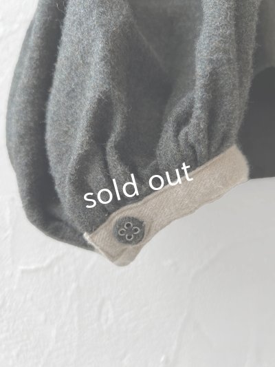 画像4: ubasoku/バイカラー起毛パフ袖ブラウス・チャコール