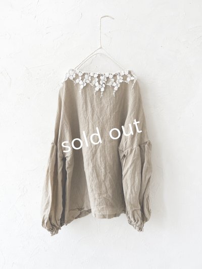 画像5: mifumi／お花たちのブラウス・アンティークベージュ