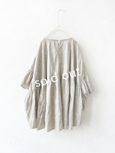 画像4: mifumi／そよかブラウス・きなりベージュ刺繍