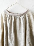 画像3: ubasoku/0200 刺繍の裾りぼんプルオーバー・ナチュラル (3)