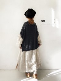 SO／ふわふわワイドベスト・チャコール