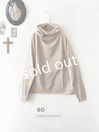 【SALE】SO／タートルワイドプルオーバー・ベージュ