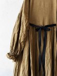 画像3: MARCHE' DE SOEUR/ラッフルウエストリボンワンピース・マスタードブラウン (3)