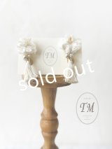 toromeco／裂き編みのピアス・flower tassel