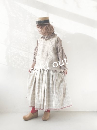 画像10: SO／後ろボタンニットベスト・ブラウン