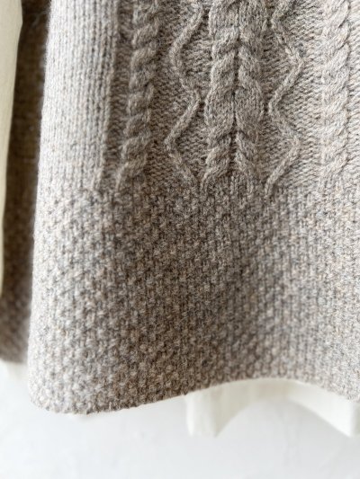 画像4: SO／後ろボタンニットベスト・サンドベージュ