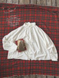 SO／重なり衿の2wayブラウス・オフ