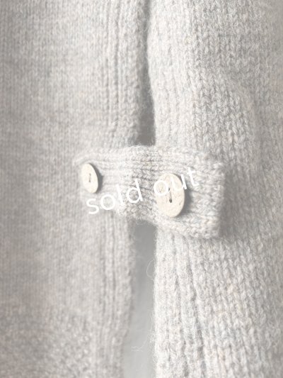 画像7: SO／後ろボタンニットベスト・サンドベージュ