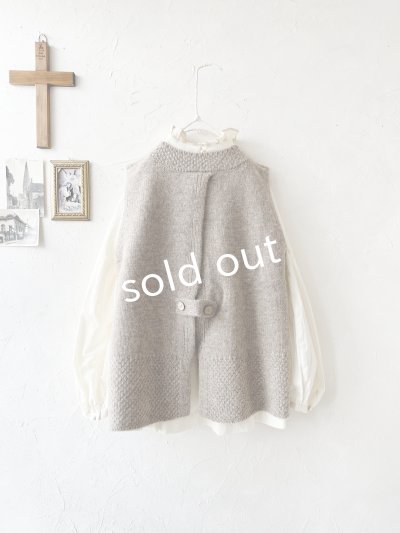 画像6: SO／後ろボタンニットベスト・サンドベージュ