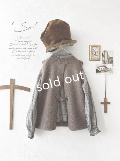 画像1: SO／後ろボタンニットベスト・ブラウン