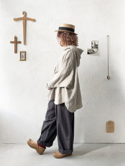 画像12: Libera&Capricciosa／天日干しリネンフードプルオーバー・インクブルー