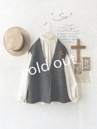 SO／シェットリノピン付きベスト・チャコール