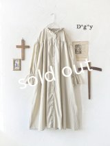 Dgy／コーデュロイフリル襟ワンピース・アイボリー