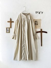 Dgy／コーデュロイフリル襟ワンピース・アイボリー