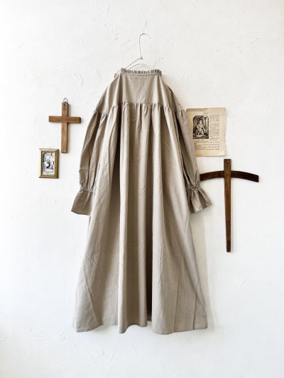 画像10: Dgy／コーデュロイフリル襟ワンピース・グレージュ