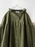 画像2: Dgy／コーデュロイフリル襟ワンピース・カーキ (2)