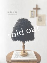 羊帽子店／12-8 くるくる羊カーリーどんぐり帽子・ブラック