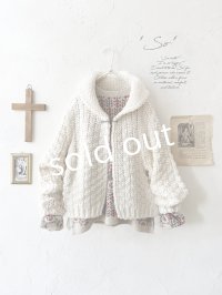 SO／ピン付きざっくりニットカーディガン・アイボリー