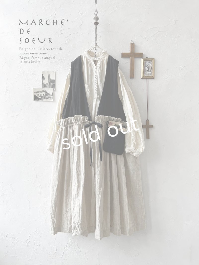 画像1: MARCHE' DE SOEUR／リネンのベストワンピース・黒×生成り (1)