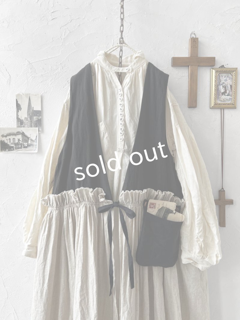 画像2: MARCHE' DE SOEUR／リネンのベストワンピース・黒×生成り (2)