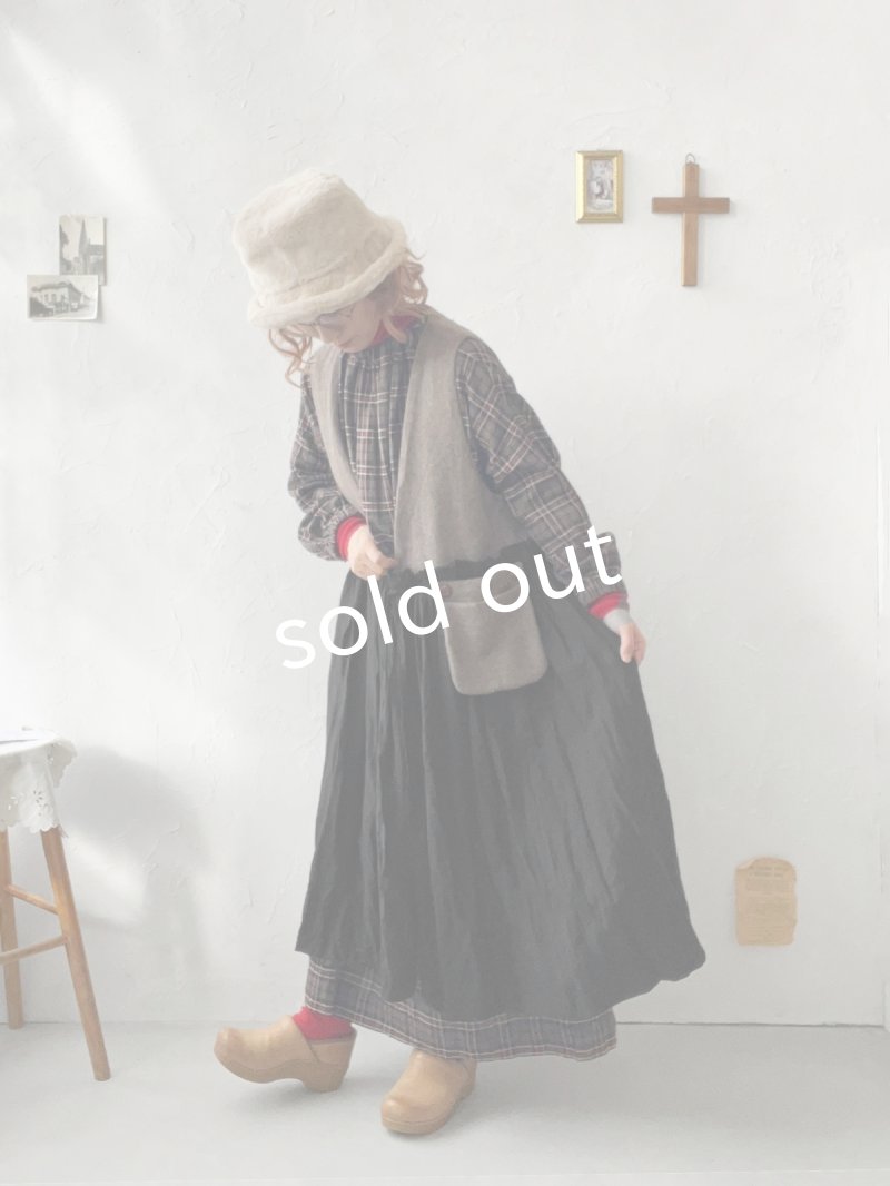 画像11: MARCHE' DE SOEUR／ウールツイードのベストワンピース・モカ×黒 (11)