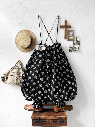 画像9: MARCHE' DE SOEUR／ピエロパンツ・黒ブーケ刺繍