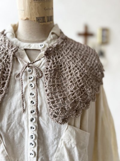 画像2: R.／手編みの付け襟・グレージュ