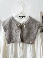 画像2: MARCHE' DE SOEUR／リバーシブルタッセルティペット・杢ブラック×ベージュ (2)
