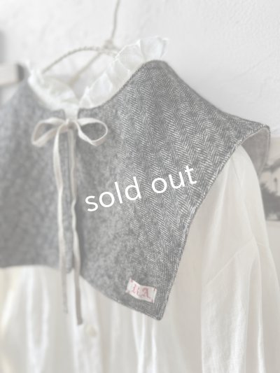 画像4: MARCHE' DE SOEUR／リバーシブルタッセルティペット・杢ブラック×ベージュ