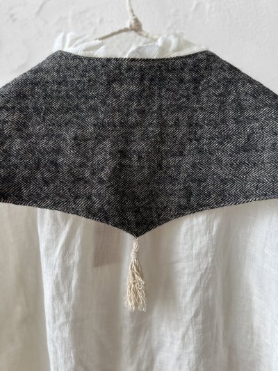 画像7: MARCHE' DE SOEUR／リバーシブルタッセルティペット・杢ブラック×ベージュ