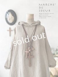 MARCHE' DE SOEUR／木の十字架ネックレス