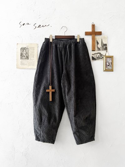 画像1: seasew.／509 コーデュロイ裾ダーツパンツ・チャコール