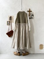 画像8: MARCHE' DE SOEUR／ベストワンピース・オリーブベージュ×生成り (8)
