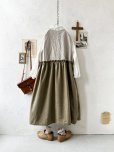 画像9: MARCHE' DE SOEUR／ベストワンピース・生成り×オリーブベージュ (9)
