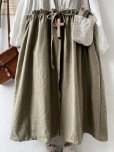 画像4: MARCHE' DE SOEUR／ベストワンピース・生成り×オリーブベージュ (4)