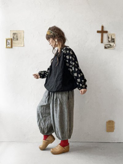 画像9: ubasoku/0055 ウエストリブボリュームパンツ・ブラックシャンブレー