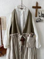 画像2: MARCHE' DE SOEUR／ベストワンピース・オリーブベージュ×生成り (2)