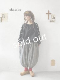 ubasoku/0200 刺繍の裾りぼんプルオーバー・黒