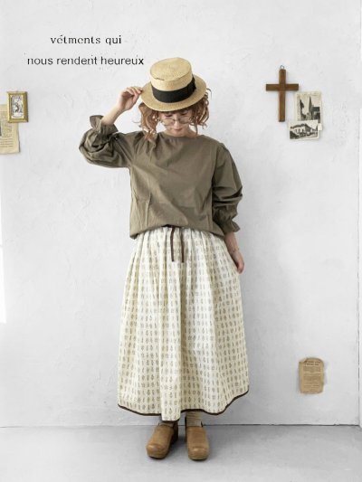 画像1: nous rendent heureux／シャーリングパフ袖ブラウス・グレージュ