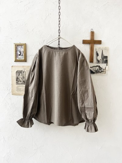 画像3: nous rendent heureux／シャーリングパフ袖ブラウス・グレージュ