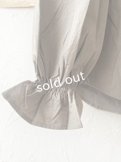 画像5: nous rendent heureux／シャーリングパフ袖ブラウス・グレージュ