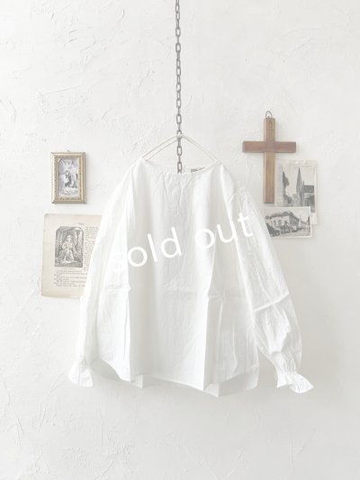 画像11: nous rendent heureux／シャーリングパフ袖ブラウス・グレージュ